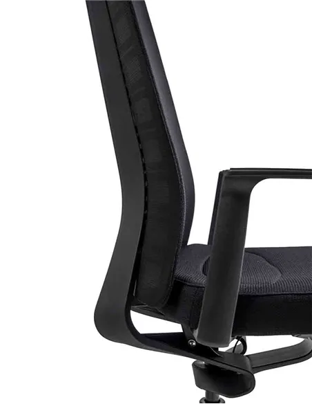 Крісло INTERSTUHL PURE PU213 BLACK MESH