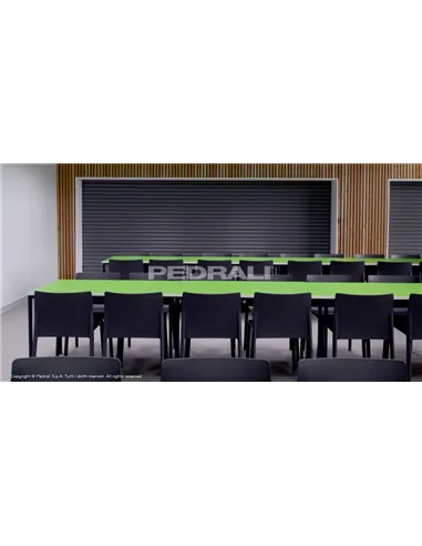 Стілець PEDRALI VOLT 675 чорний