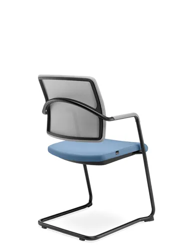Кресло LD SEATING ARCUS 250-Z-N1 для посетителей, на полозьях