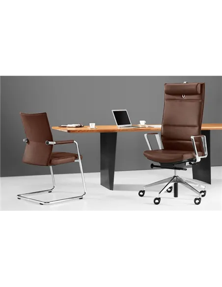 Кресло GIRSBERGER DIAGON EXECUTIVE для посетителя, кожаное, на полозьях