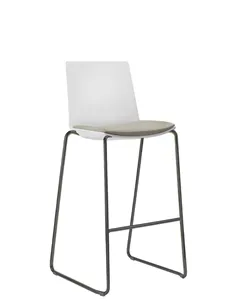 Крісло барное LD SEATING SKY FRESH 062-Q, на полозах 2