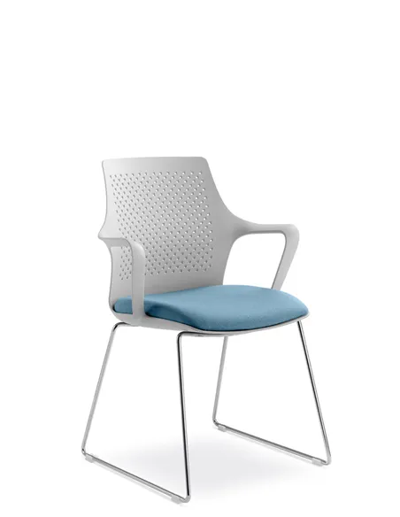 Кресло LD SEATING TARA 105-Q-N4 для посетителей, на полозьях