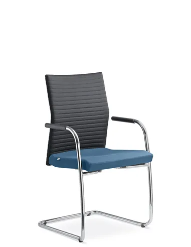 Крісло LD SEATING ELEMENT 440-Z-N4 для відвідувачів, на полозах