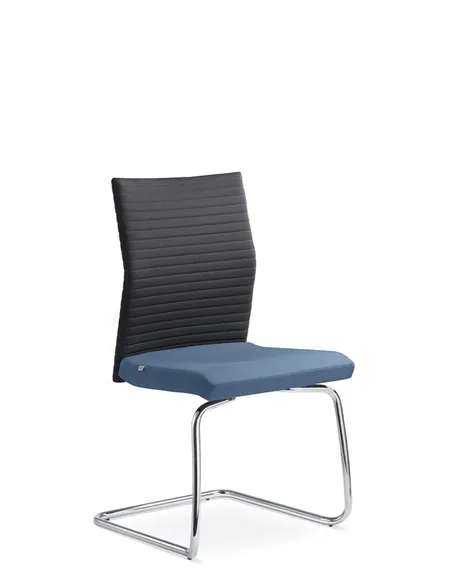 Крісло LD SEATING ELEMENT 441-Z-N4 для відвідувачів, на полозах