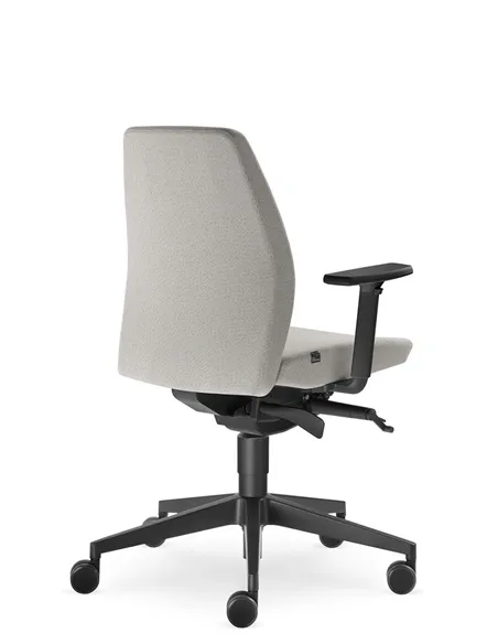 Кресло LD SEATING ALVA 332 SYS эргономичное, со средней спинкой