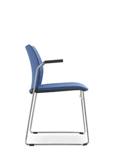 Кресло LD SEATING TREND 522-Q-N4, BR для посетителей, на полозьях 2