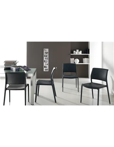 Стілець PEDRALI ARA 310 чорний