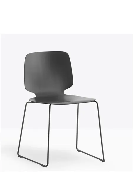 Стул PEDRALI BABILA 2720 BLACK на полозьях
