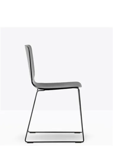 Стул PEDRALI BABILA 2720 BLACK на полозьях