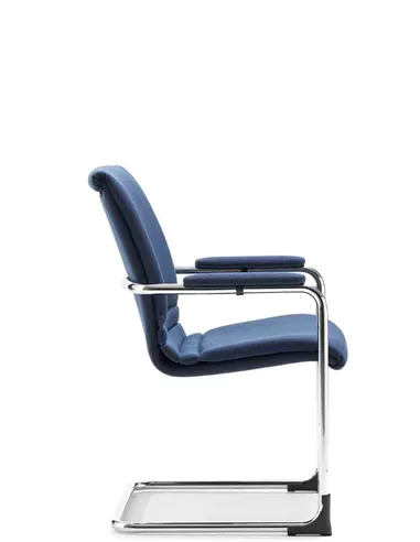Кресло VAGHI MODUS 150 GUEST CHAIR 512C, на полозьях